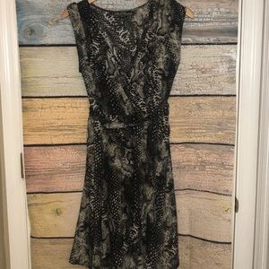 LOVE STITCH SNAKE SKIN DRESS WITH TIE SIZE SMALL